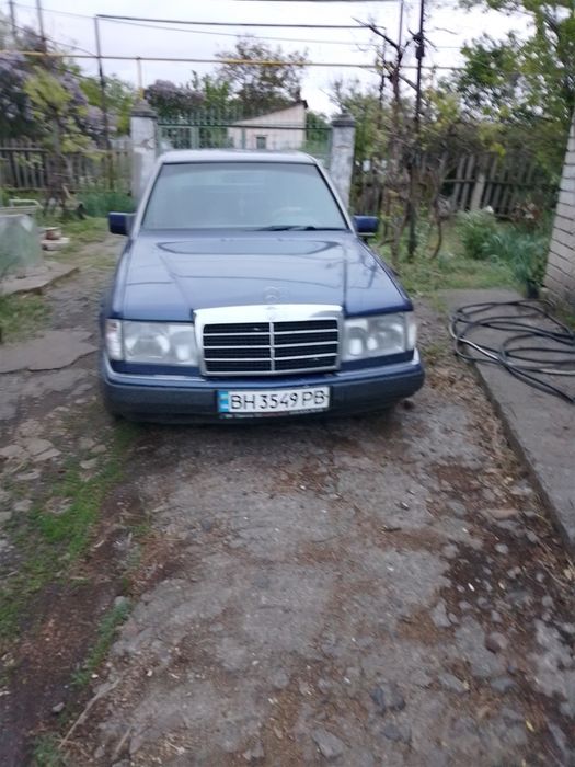 Продам Мерседес 124
