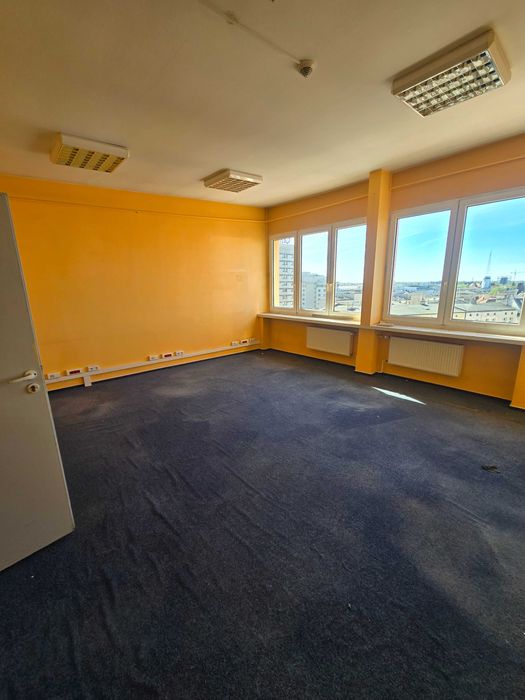 Wynajmę budynek biurowy 3200 m Zwierzyniecka 18