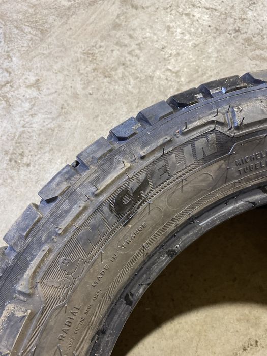 53. Opony dostawcze zimowe michelin aglis crossclimate 195/65r16c 2szt
