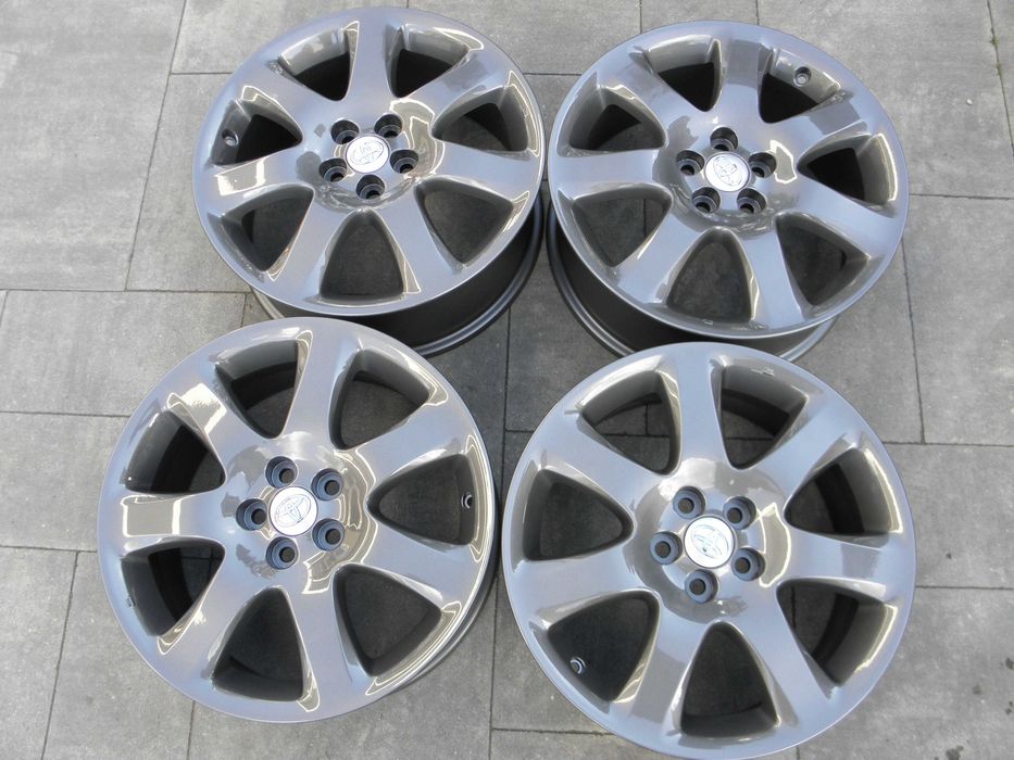 Felgi 17 Toyota 5x100 ET45 Avensis Caldina Matrix Voltz Wish Lexus CT