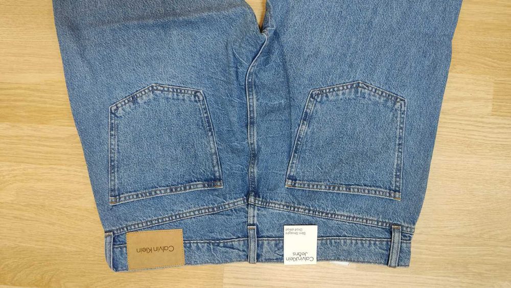 Продам джинси Calvin Klein -W33-W34- прямі. Орігінал . Нові.
