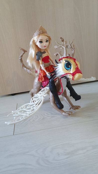 Набір Евер Афтер Хай Епл Вайт із Драконом. Dragon Games Apple White