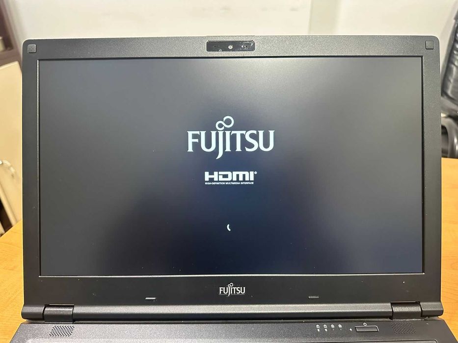 Fujitsu LifeBook E558 Core i5 - 16GB - 512GB SSD