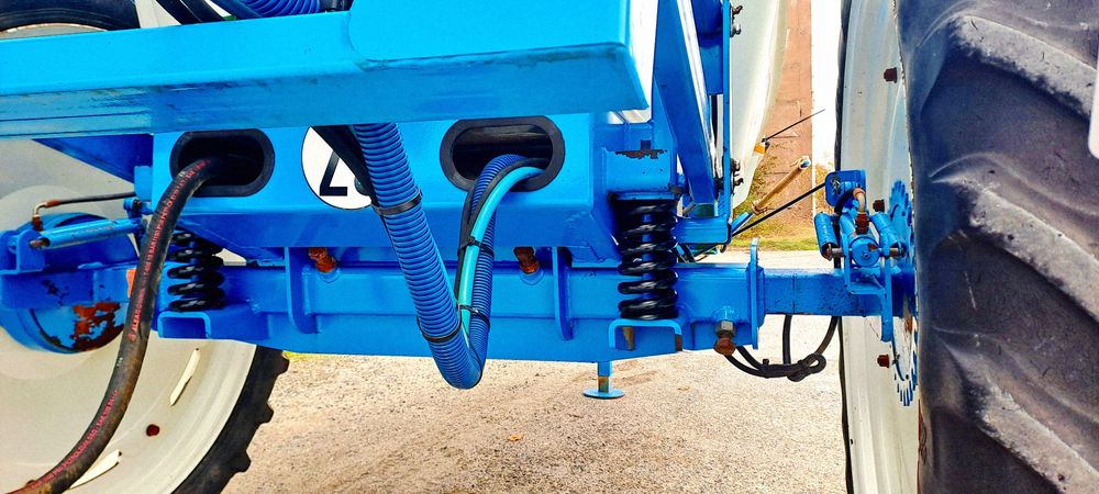 Opryskiwacz Kuhn Blanchard 3000L 28m 2010r