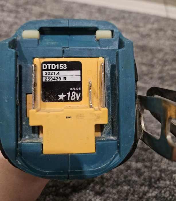 Zakrętarka udarowa Makita DTD153 + akumulator