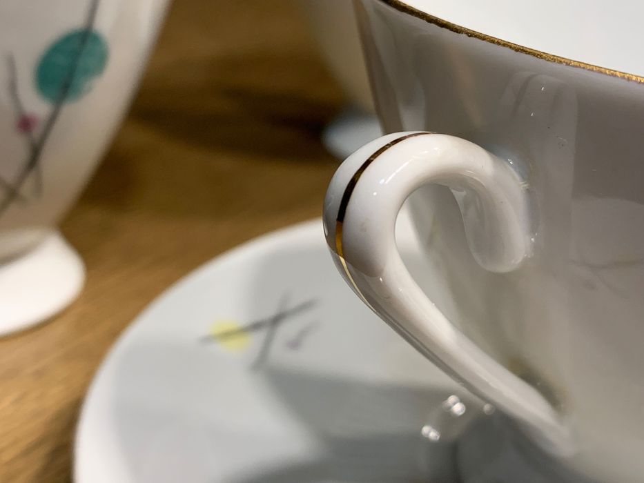 Porcelana Wałbrzych - 4 filiżanki z 2 talerzykami