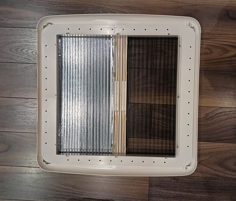 Okno dachowe Dometic 40x40