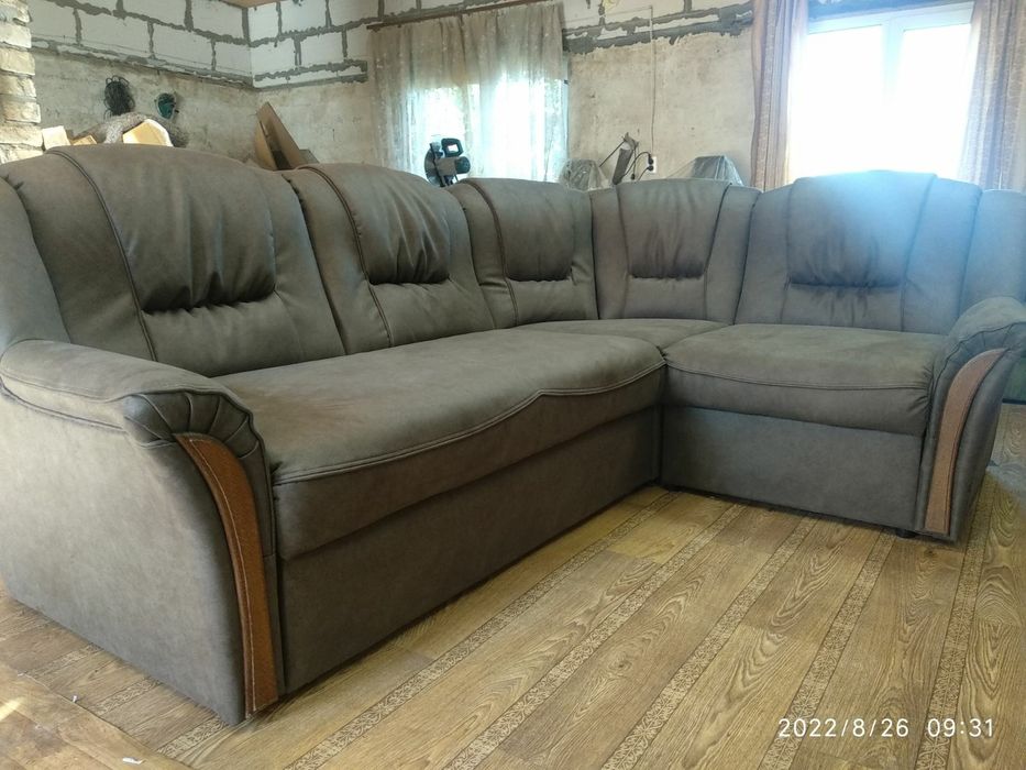 Перетяжка мягкой мебели