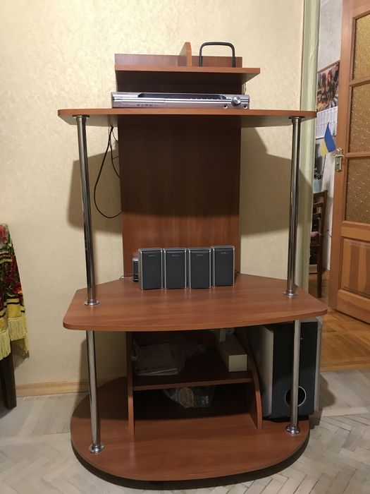 Продаєтся тумбочка для телевізора