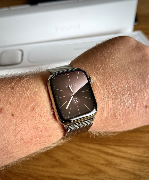 Apple Watch 7 45mm Stal LTE zloty z bransoletą Milanese