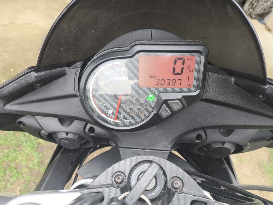 Aprilia tuono 125 czasza lampa przod komplet