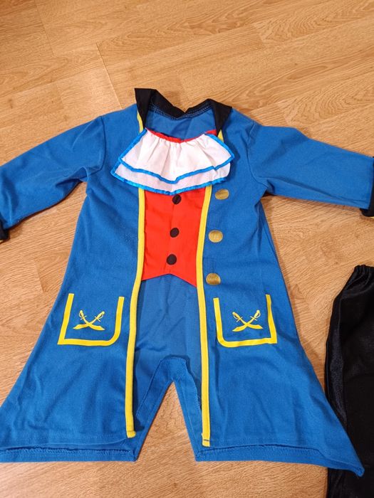 Новорічний костюм пірата