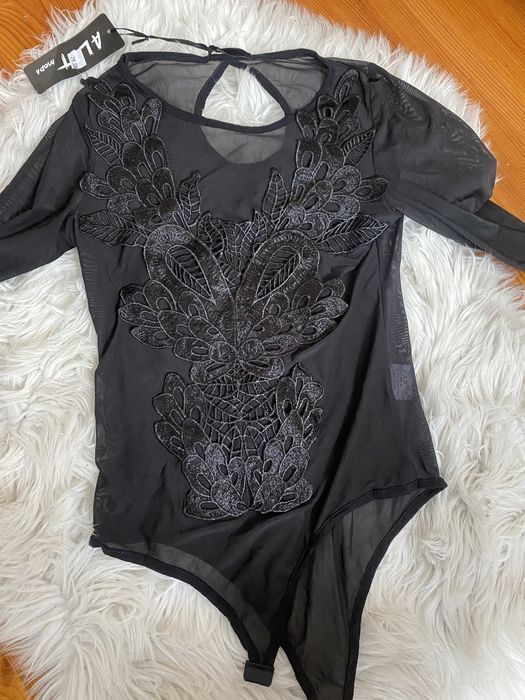 Body damskie wyszywane