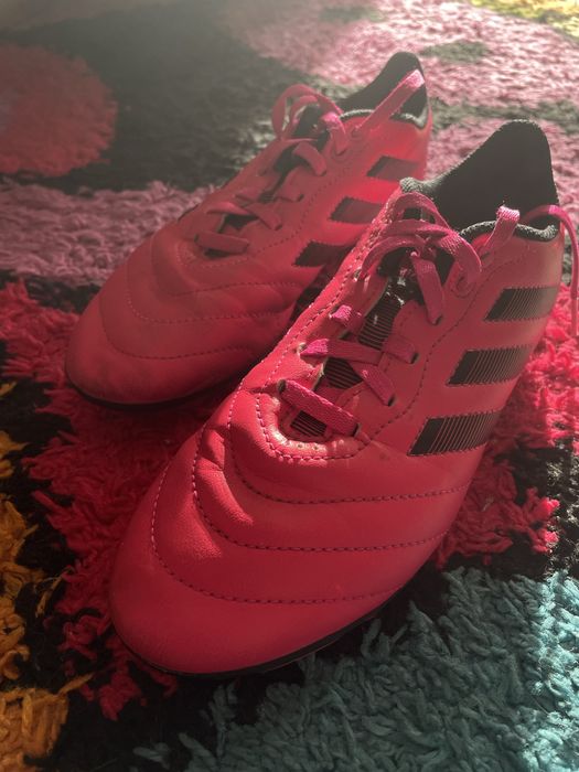 Бутси футбольні