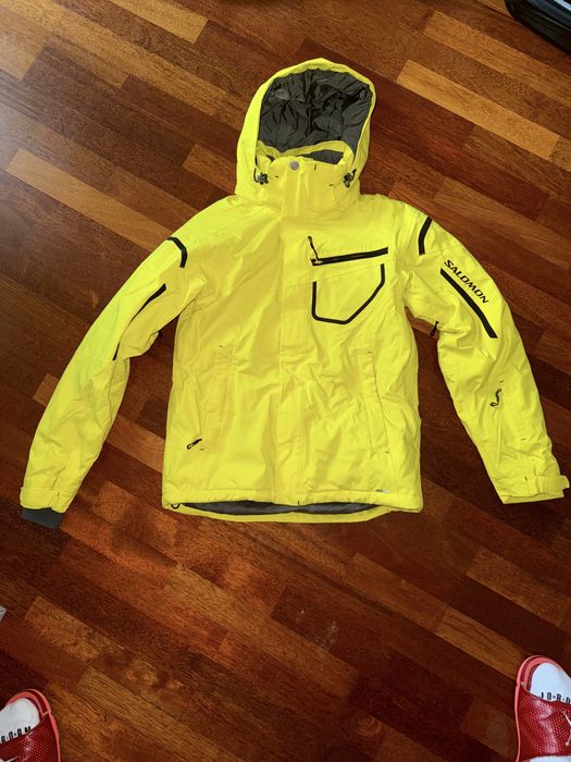 Продам лыжную куртку Solomon