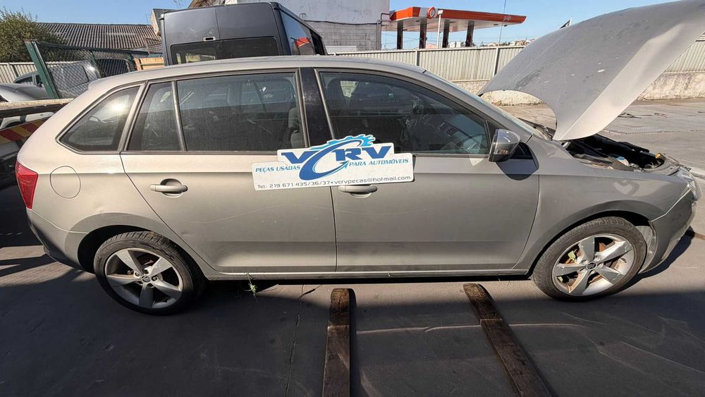 Skoda Rapid SW 1.4 TDI - Viatura para Peças