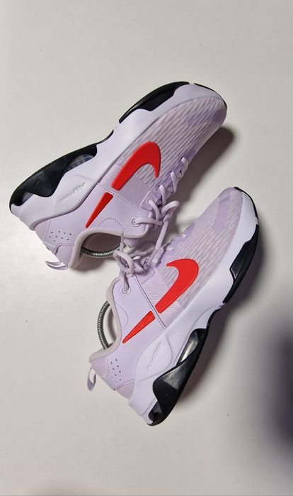 Жіночі круті кросовки  nike air zoom 40.5 розмір