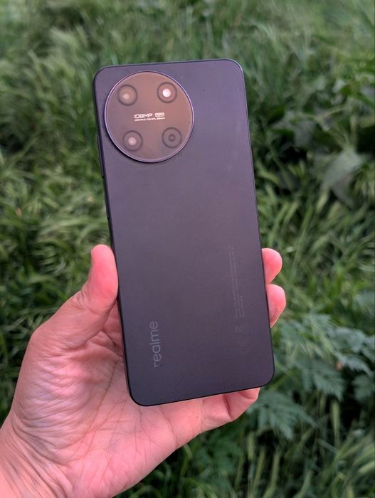 Realme 11 (8/128 dual sim global бюджетный Апарат круче среди своих конкурентов)