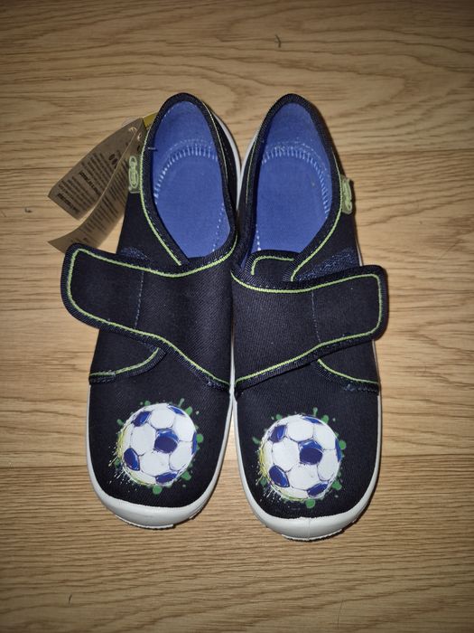 Trampki, tenisówki, kapcie szkolne r. 33 Befado