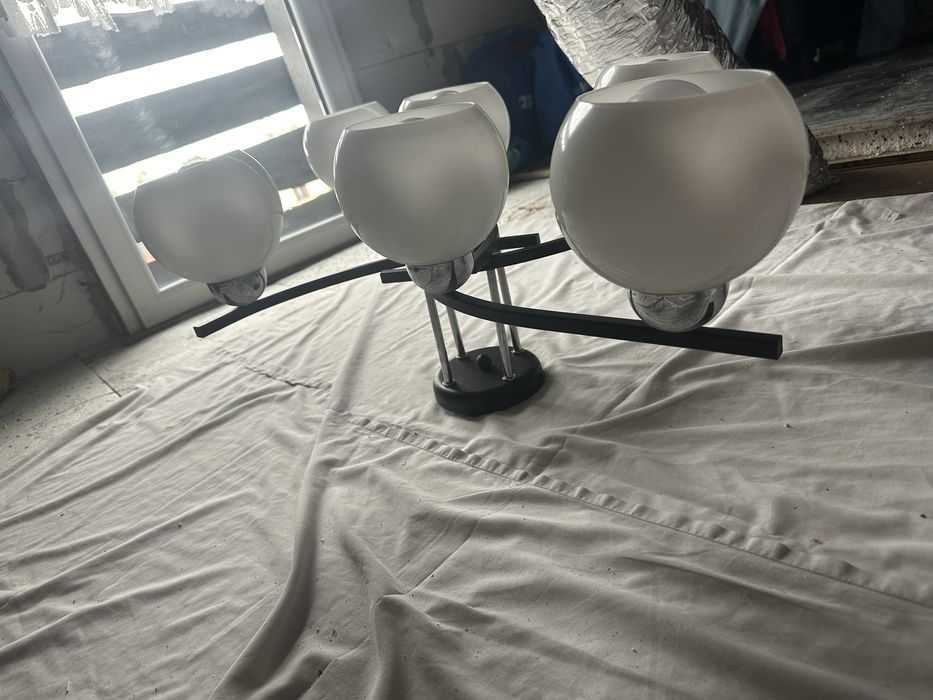 Lampa przysufitowa