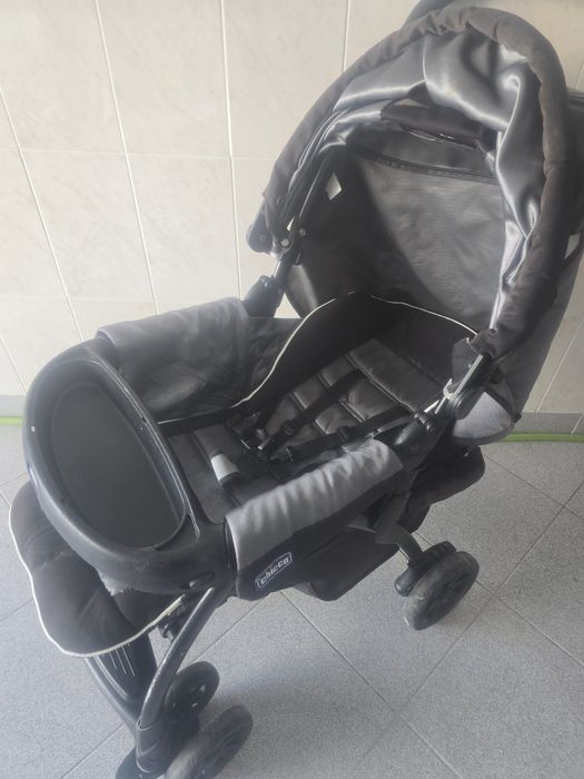 Carrinho da chicco com toldo
