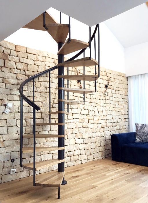 Nowoczesne schody kręcone Montreal , Dąb olejowany