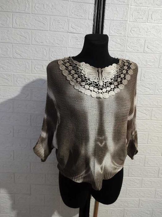 Sweter nietoperz rozmiar m cena 20 zł