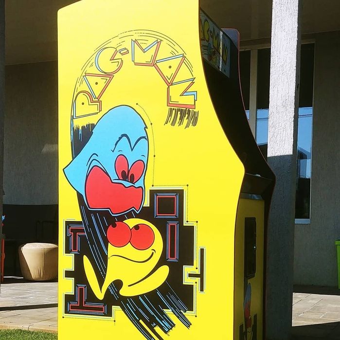 Аркадный игровой автомат Pac-Man, Mortal Kombat