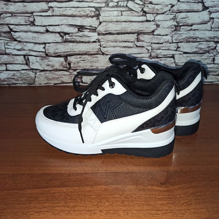 Sneakersy na koturnie r.36