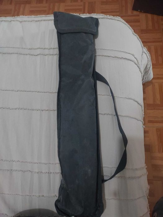 Trompete Stagg 77B + estante para partituras