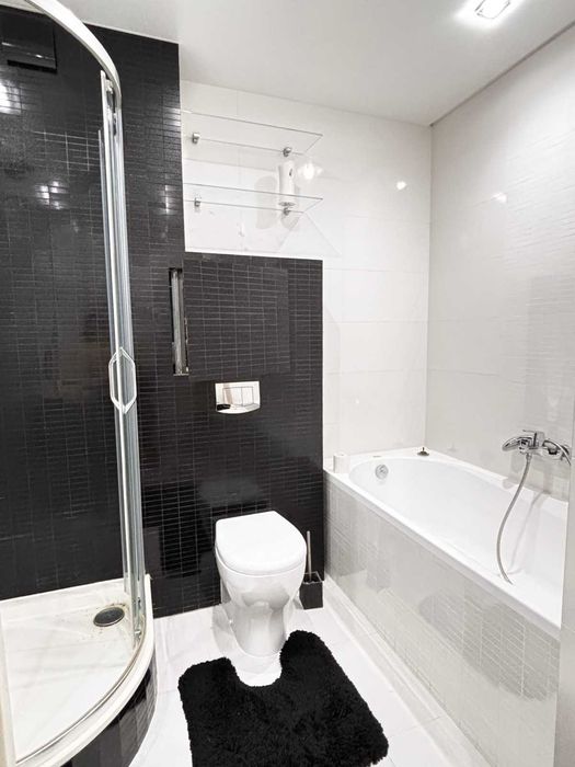 4-х к.квартира з новим євро ремонтом, піша хода до метро, ​​новобудова