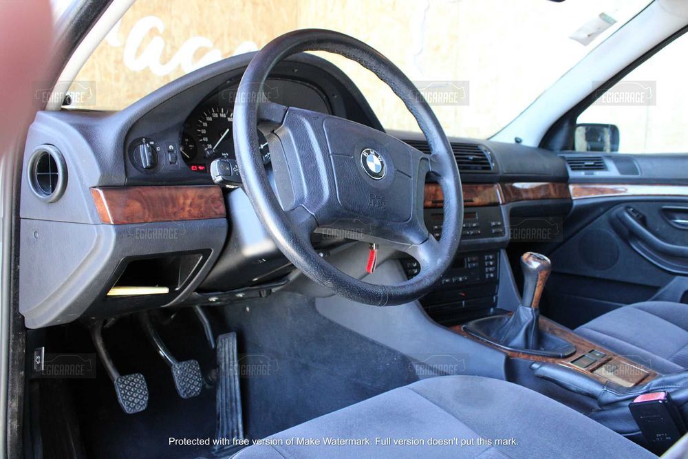BMW E39 520i_ Para Peças