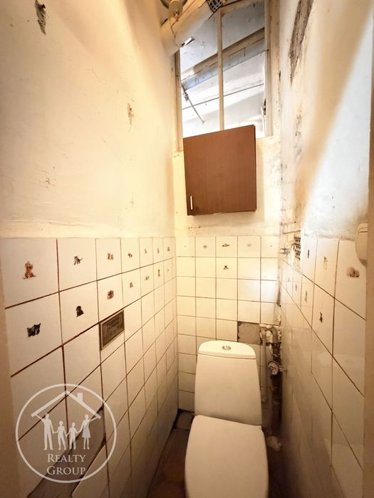 Центр, унікальний вид з вікна, фасадні вікна