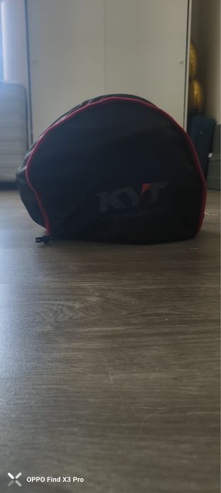 Vendo capacete novo marca KYT