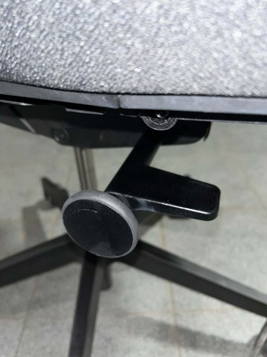 Krzesło biurowe Veris Net 100SFL