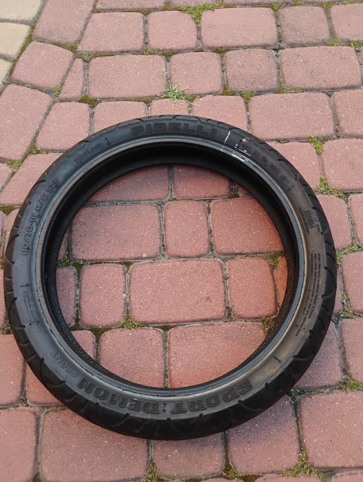 Opona motocyklowa 110/70R16