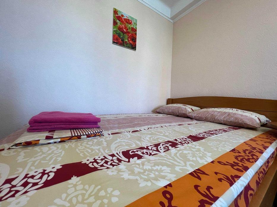 1к Бульвар Лесі Українки 28 метро Печерська 3 хв Подобово Погодинно