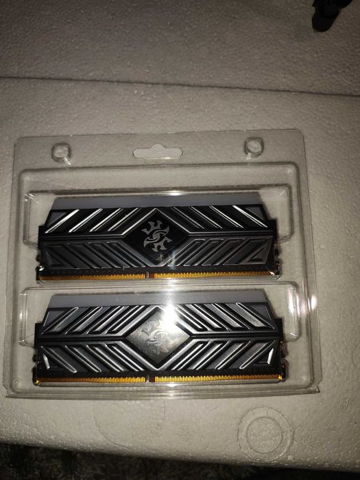 Pamięć RAM XPG DDR4 2x8 GB 3200mhz