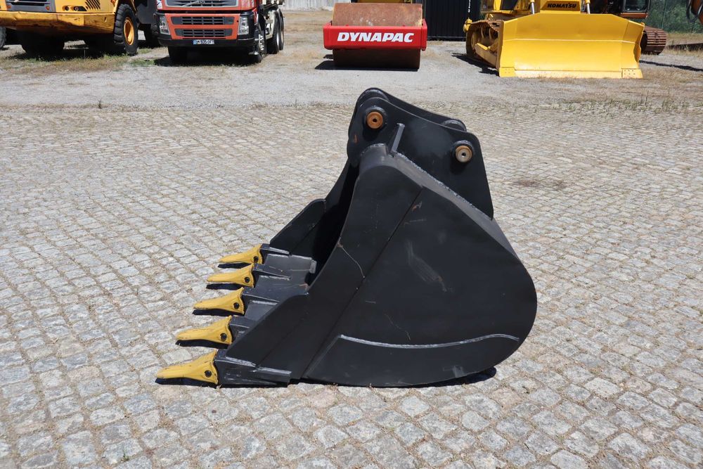 Balde escavação 1230 mm Ø65