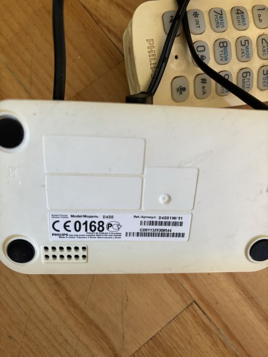 Телефон Panasonic i Philips