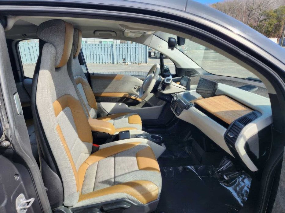 BMW i3      2014