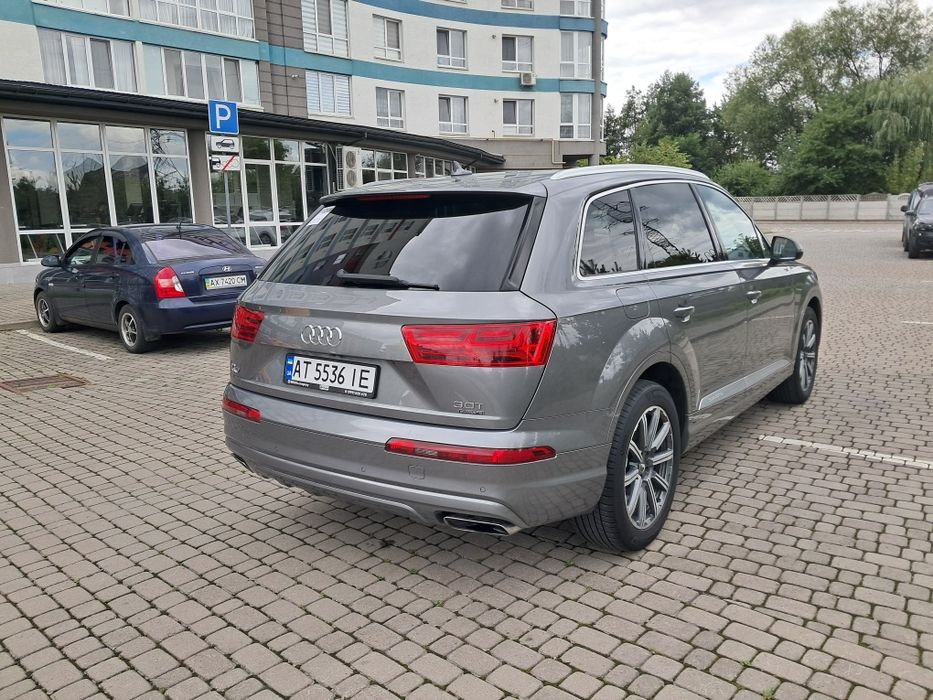 Продам свою Audi Q7