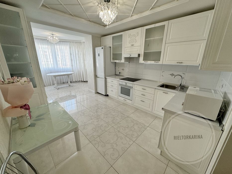 ЖК Рівʼєра/Намив 3кімн квартира з ремонтом 3 поверх з 9