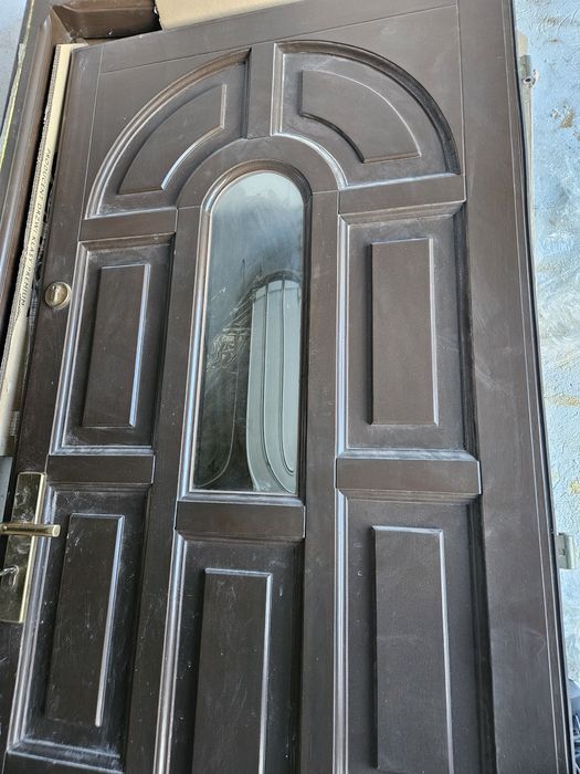 Drzwi zewnętrzne z ościeżnicą