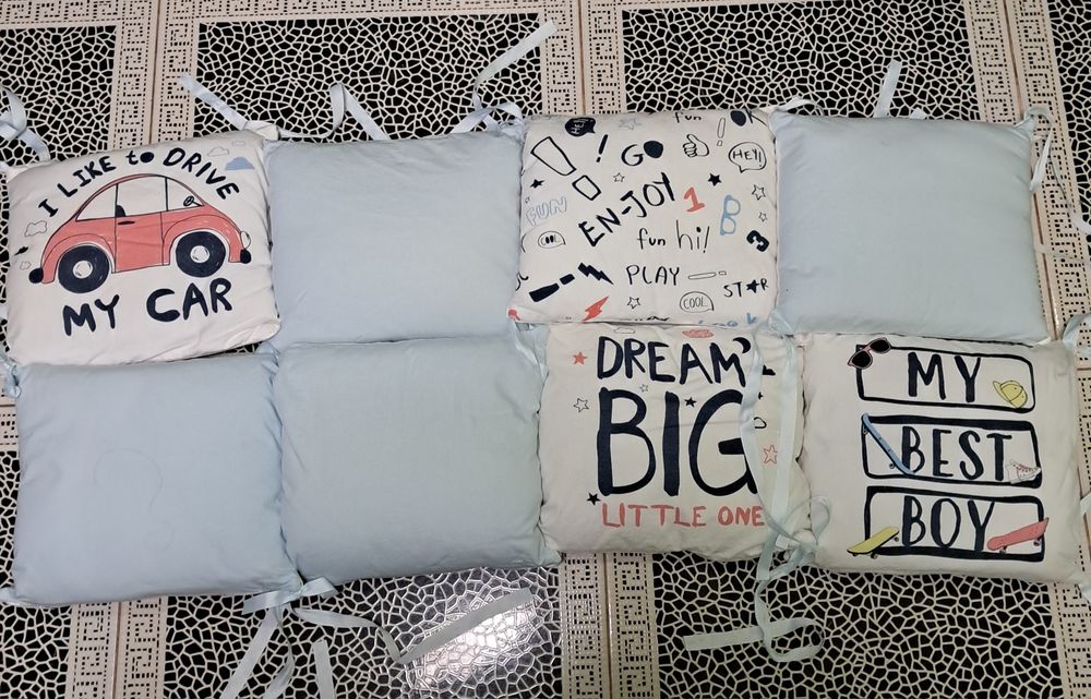 Набір бортиків і постіль в дитяче ліжечко