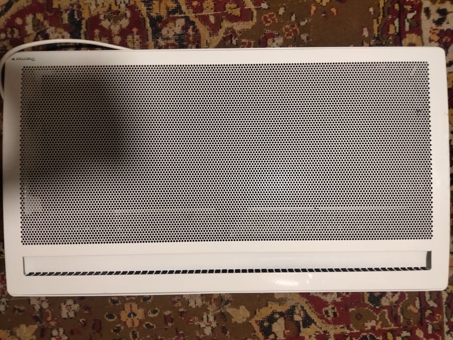 Продам большой комнатный обогреватель. Thermor 1500 w