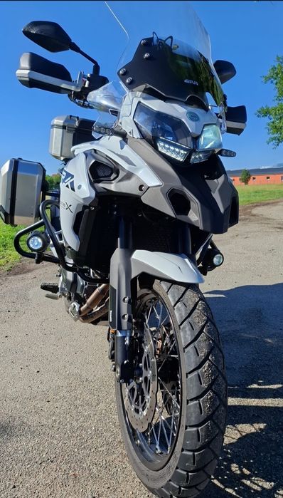 Motocykl turystyczny wyprawowy Benelli TRK502x adv