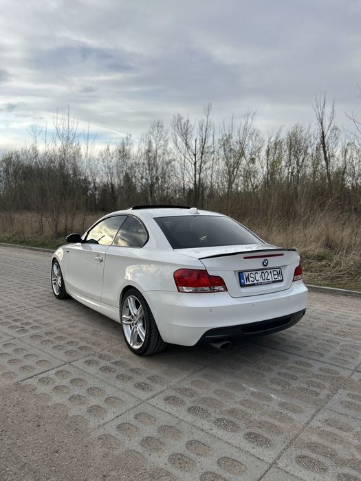 Bmw 120d e82– M-pakiet—CZERWONY ŚRODEK-automat-serwis ASO-Navi-