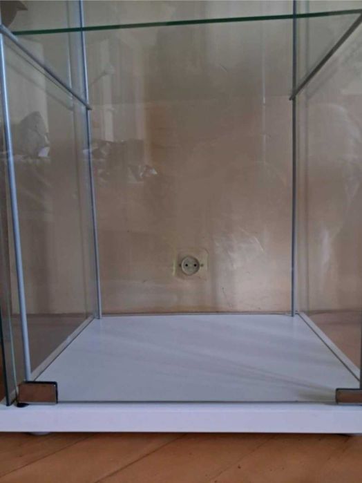 Witryna Ikea Detolf stan b dobry