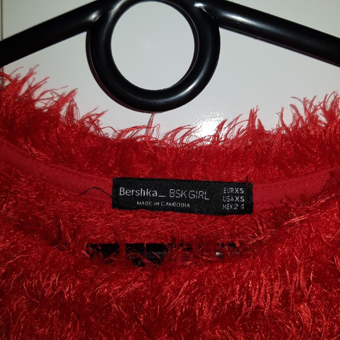 Sweterek Bershka